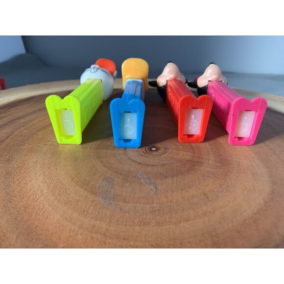 Vintage PEZ Dispensers Set Featuring Bugs Bunny Donald Duck Mickey & Minnie Mous - Picture 5 of 7